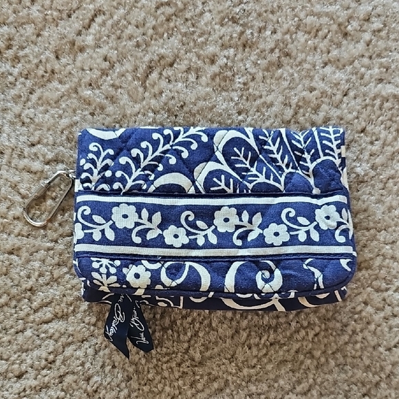Vera Bradley Blue Floral Quilted Zip ID Coin Wallet Keychain - Picture 1 of 4